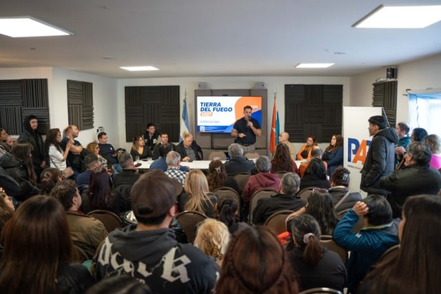 PAR propone alternativa provincial centrada en empleo y reforma estatal para 2027