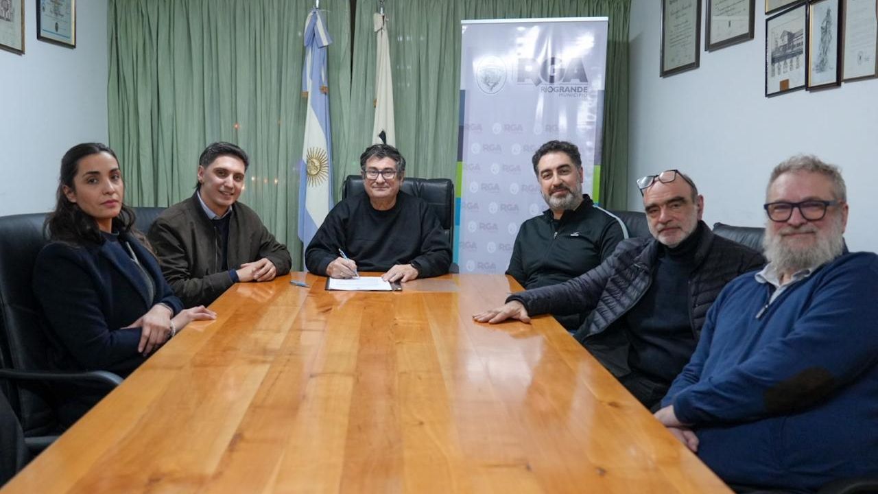 UTN y Municipio de Río Grande firman convenio para fortalecer la Escuela de Emprendedores