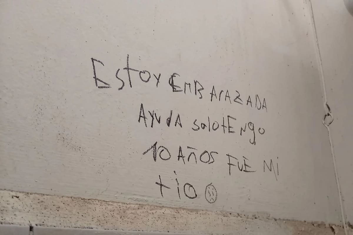 Mensaje en baño de San Juan desató investigación por posible abuso a una niña