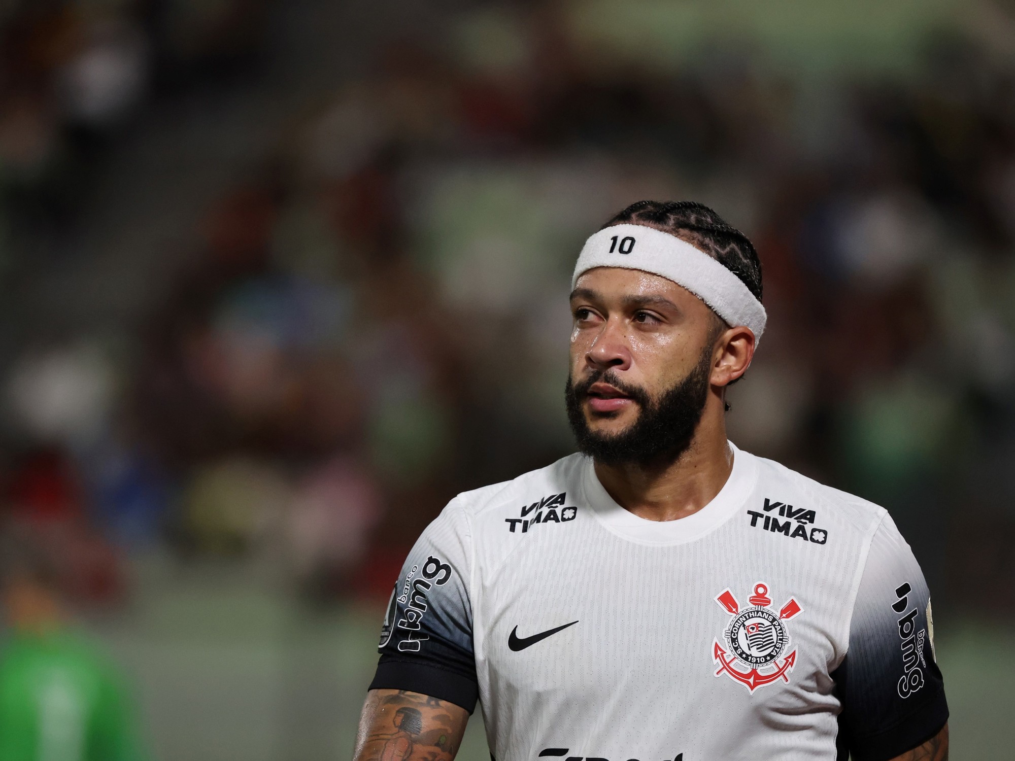 Memphis Depay apuntó contra Corinthians: "No dejaré este comportamiento sin sanción"