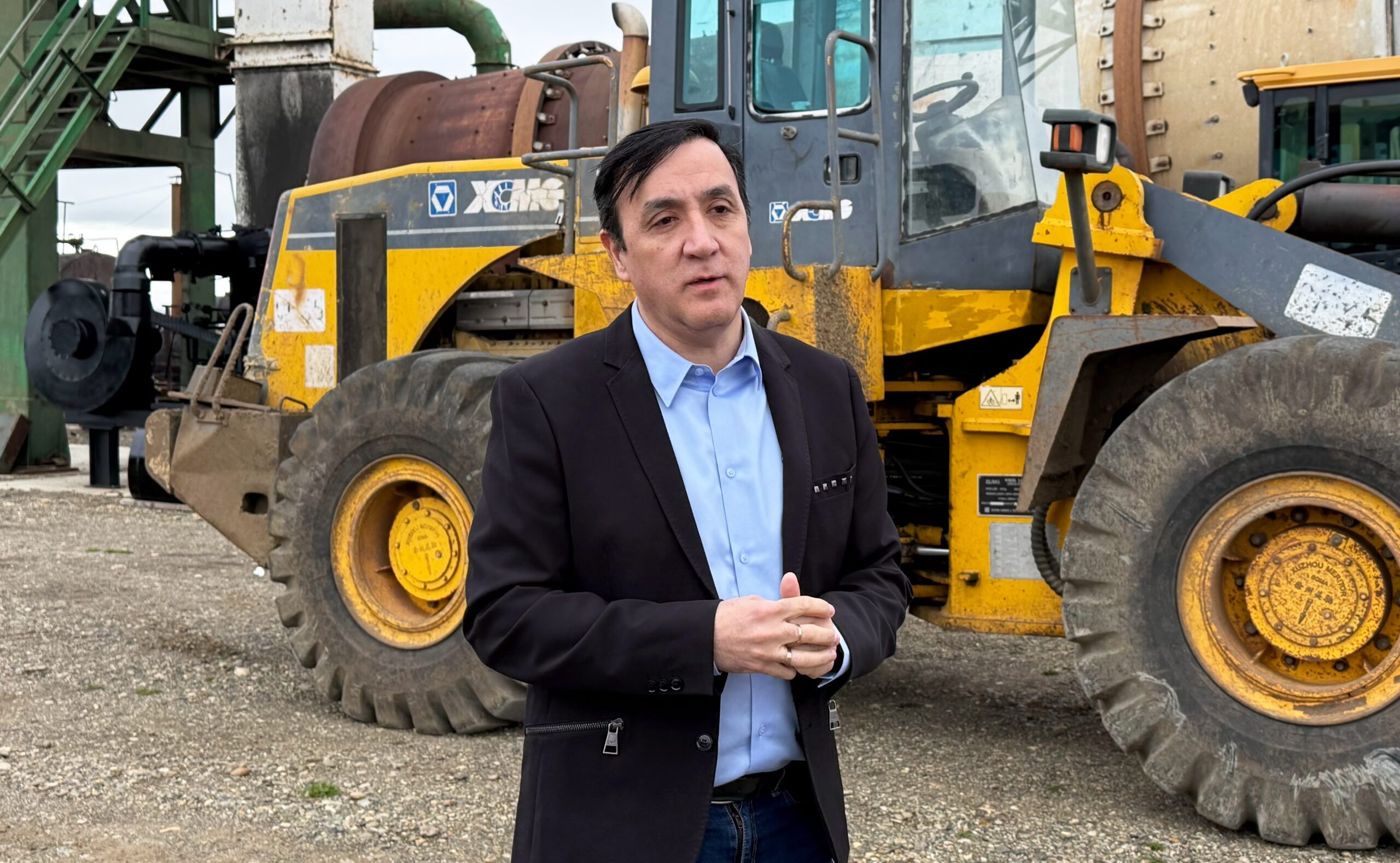 Grasso anunció plan intensivo de bacheo en Río Gallegos y reactivación de la planta de asfalto