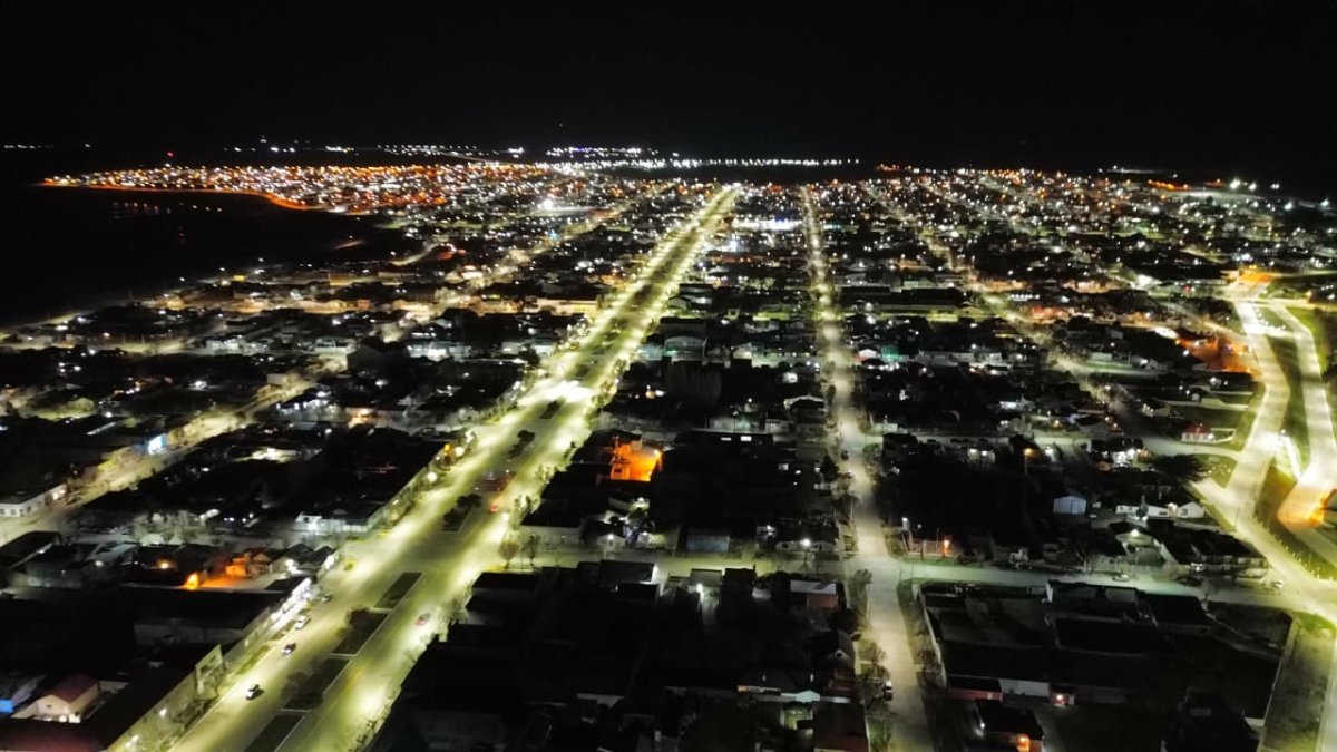 Servicios Públicos instala más de 150 luminarias LED en Puerto San Julián